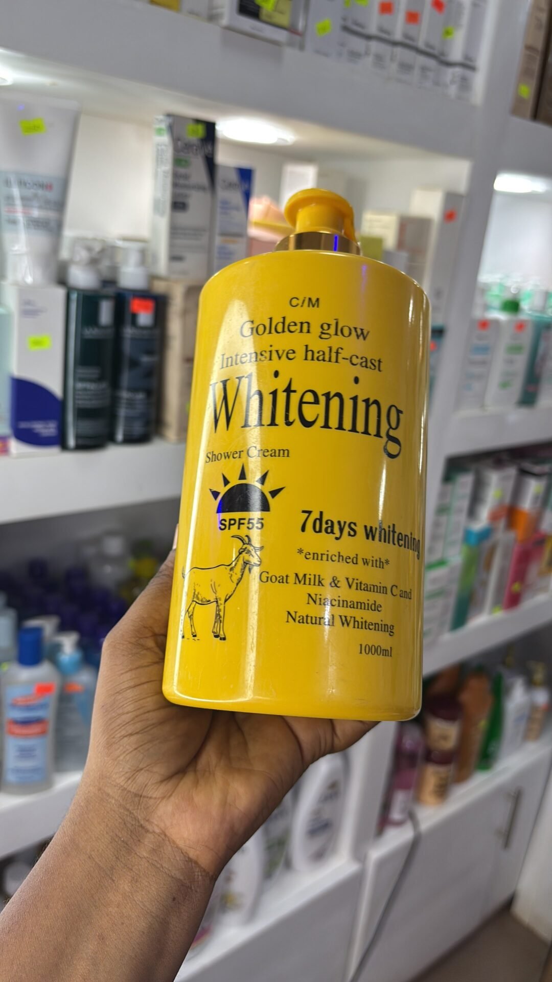 Golden Glow Intensive Whitening Exfoliating Shower Gel, Body Wash 1000ml