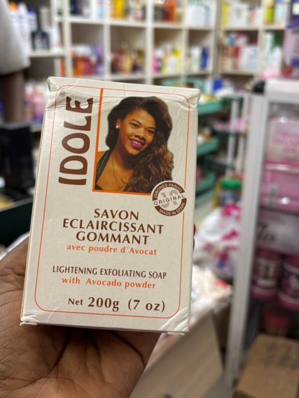 Idole Brightening Exfoliating Soap with Avocado Seed Powder