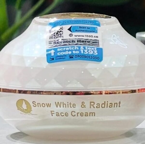 Snow White & Radiant Face Cream