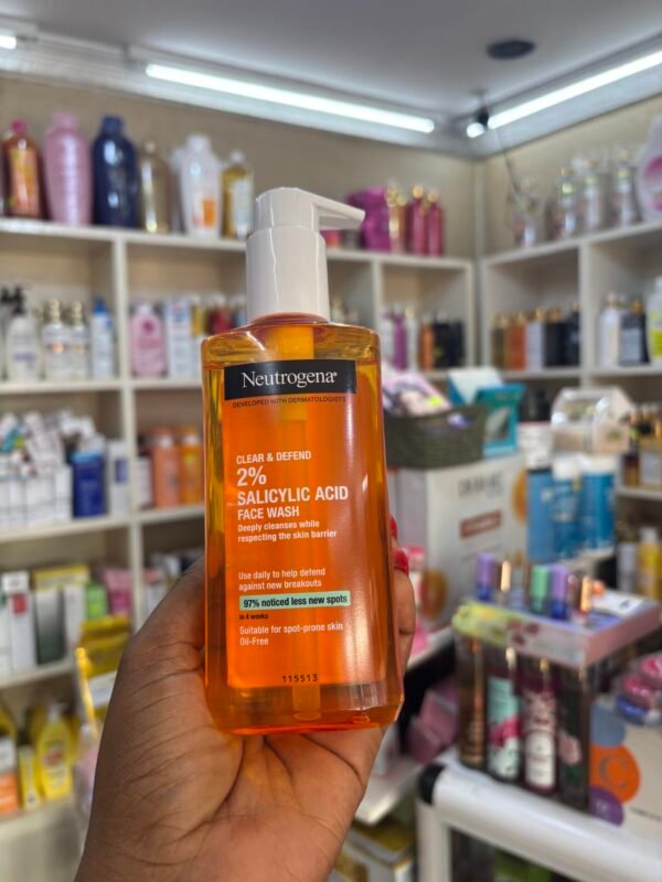 Neutrogena Clear & Defend 2% Salicylic Acid Face Wash