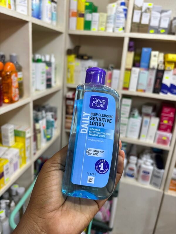 The Clean & Clear Essentials Deep Cleaning Toner for Sensitive Skin,